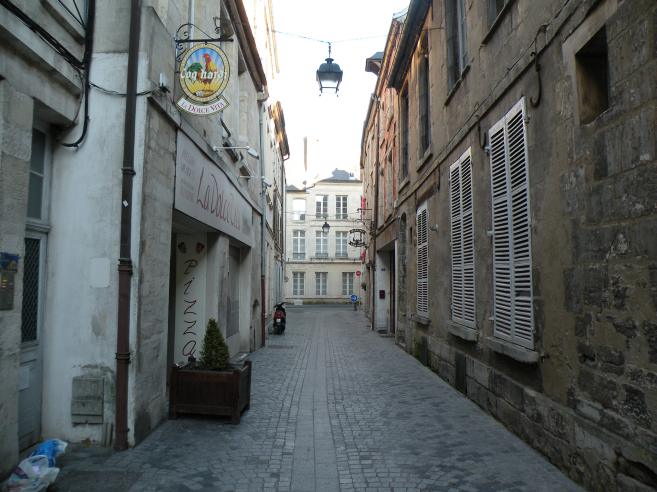  petite rue de la ville haute